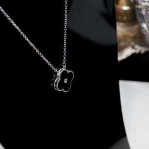 Nuit Blanche - Collier